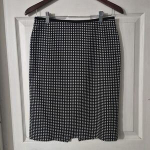 Women's WHBM Classic Black and White Skirt Sz 2